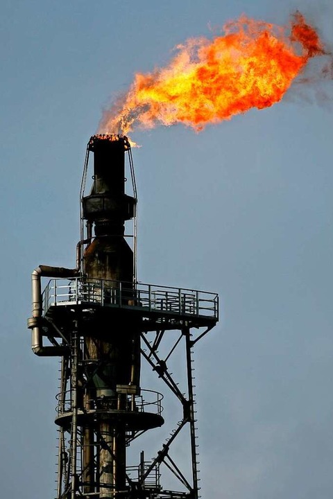 In der Öl- und Gasbranche ist das Abfackeln von Gas Routine.  | Foto: Patrick Pleul