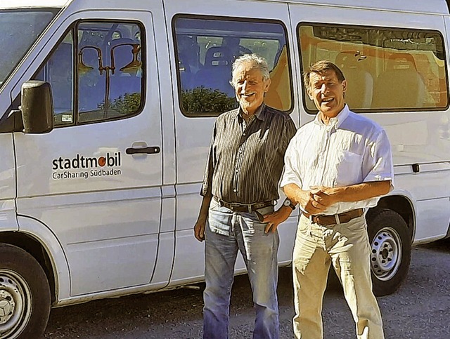 Die Vorsitzenden Gerd Mller und Christoph Mersinger mit dem Mercedes  | Foto: Car-Sharing Breisach-Ihringen e. V.