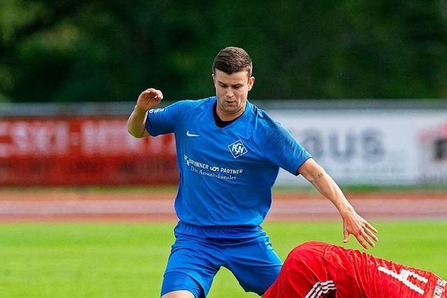 Die Warnlampe blinkt vor dem Spiel des FC Neustadt in Singen