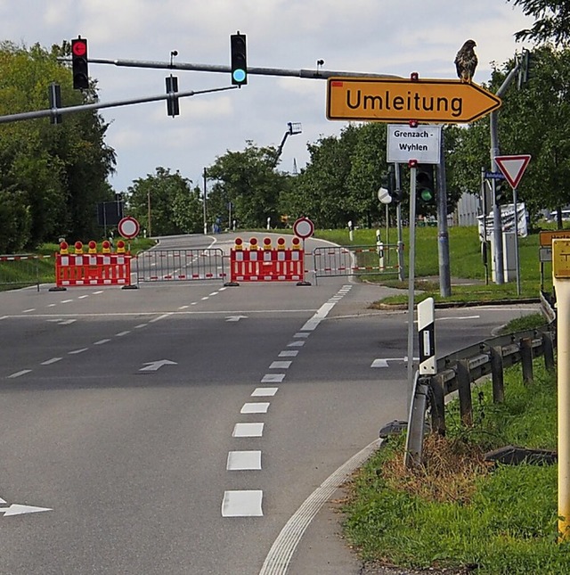 Nicht nur die B 34, hier beim Schulzentrum in Wyhlen, wird gesperrt.  | Foto: Boris Burkhardt