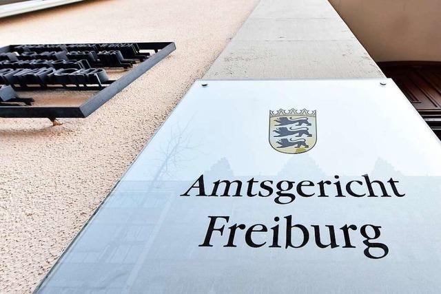 Mann steht wegen Vergewaltigung in der Disko-Toilette vor Freiburger Gericht