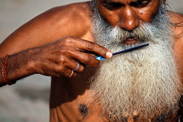 Mann mit Bart.  | Foto: Niranjan Shrestha (dpa)