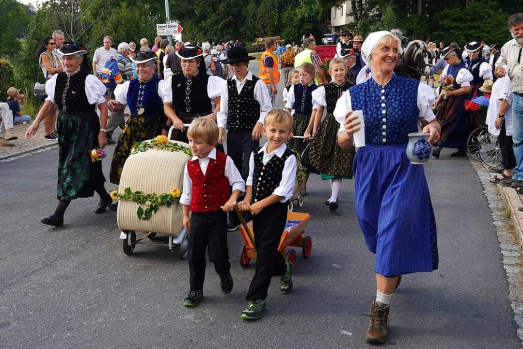 Umzugsgruppe beim Roßfest  | Foto: privat