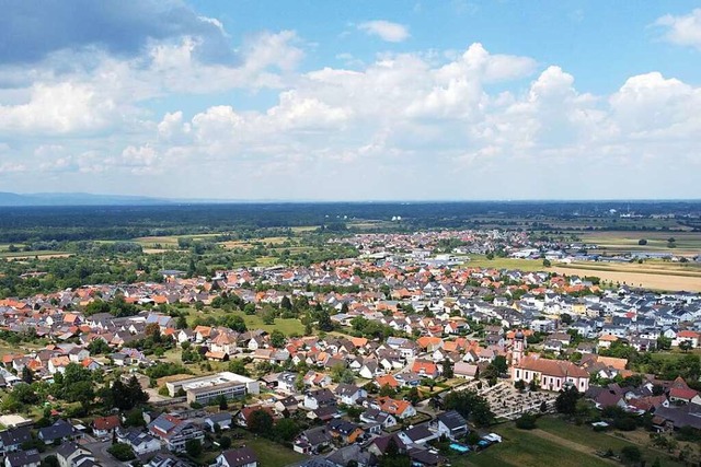 Lcke geschlossen: Aus der Luft betrac...Niederhausen lngst zusammengewachsen.  | Foto: Michael Saurer