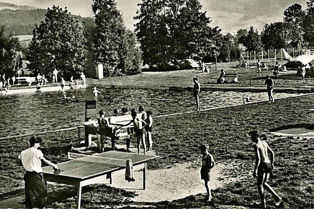 So sah das Schwimmbad in den 40er Jahr...wie diese historische Postkarte zeigt.  | Foto: Sportverein Kirchzarten