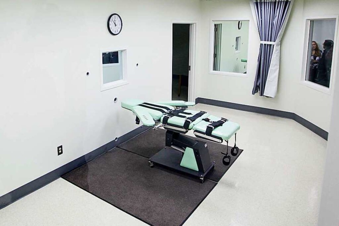 Blick in die ehemalige Hinrichtungskam...Todesstrafe in Kalifornien ausgesetzt.  | Foto: Eric Risberg