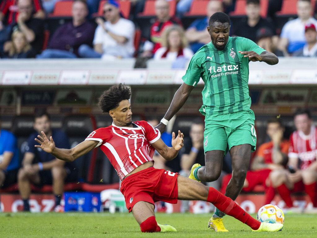 Heimspiel im Europa-Park-Stadion: der SC Freiburg prfte am frhen Sonntagabend die Fohlen aus Mnchengladbach.