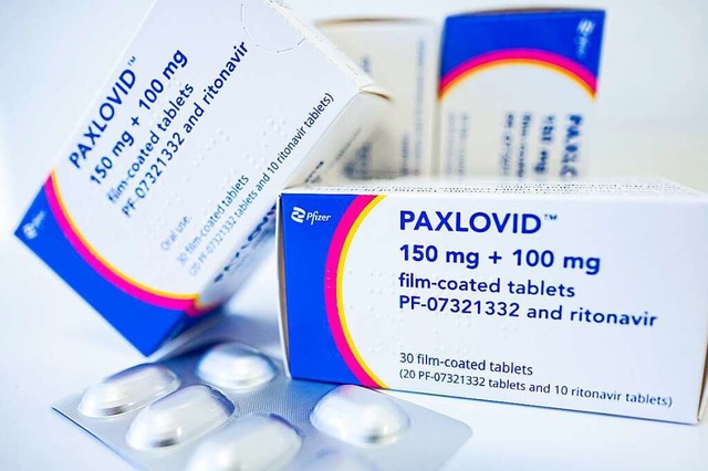 Das Medikament Paxlovid gegen Covid-19 vom Hersteller Pfizer  | Foto: Fabian Sommer (dpa)