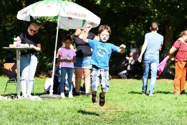 Mondkreise, Baumstmme, Rckenkreisel – Sport ben am Moosweiher