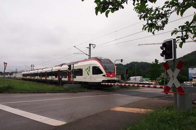 Feuer in S-Bahn sorgt fr Verkehrsprobleme bei Hausen und Raitbach
