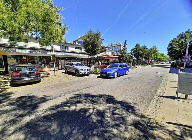 Autos sollen weiter durch die Innenstadt fahren drfen, fordert die FDP.  | Foto: Hannes Lauber