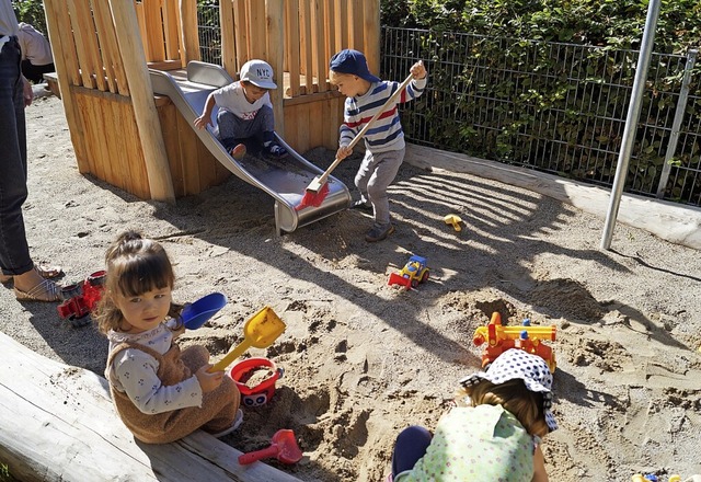 Extra-Spielbereich mit Kletterhaus, Ru...che fr Kleinkinder unter drei Jahren   | Foto: Silke Hartenstein