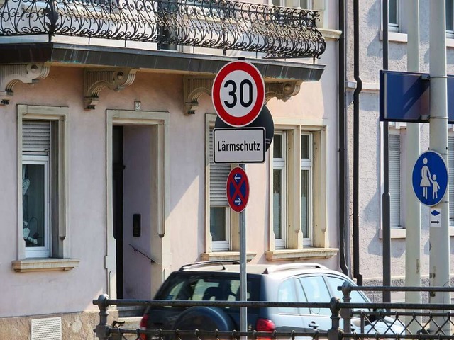 Lrmschutz wie hier in der Belchenstrae soll auch auf weiteren Strecken kommen.  | Foto: Peter Gerigk