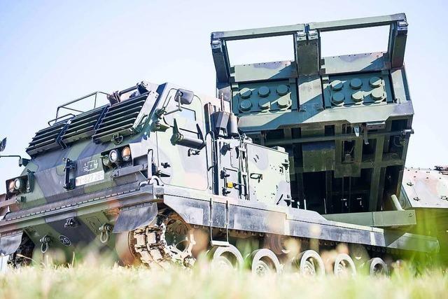 Deutschland liefert Raketenwerfer und gepanzerte Fahrzeuge an Ukraine