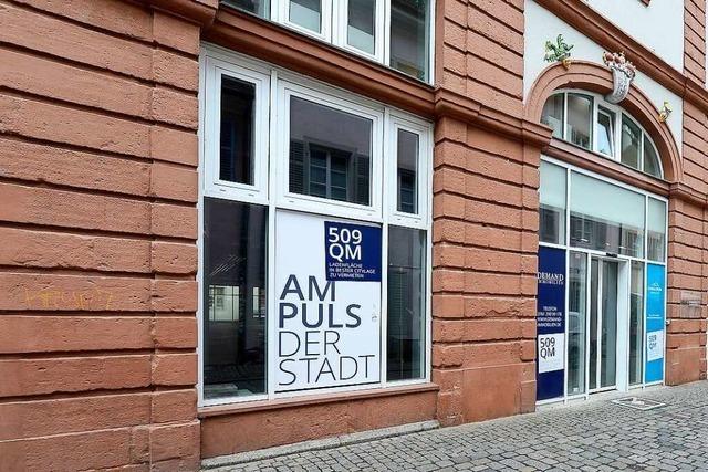 Discounter zieht wohl in Freiburgs Altstadt und will bis 24 Uhr öffnen