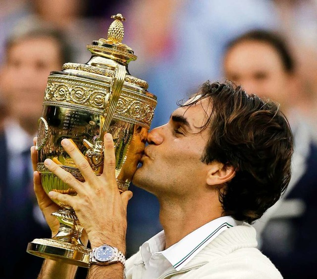 Roger Federer, hier 2017 bei seinem le... in Wimbledon, beendet seine Laufbahn.  | Foto: Stf (dpa)