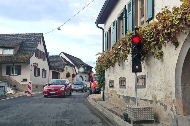 Mitte Oktober soll in Wasenweiler auch...rrung der Hauptstrae aufgehoben sein.  | Foto: Stefan Ammann