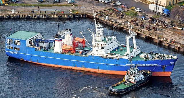 Das Schiff Karpinsky im Hafen von St. Petersburg  | Foto: Serguei Fomine