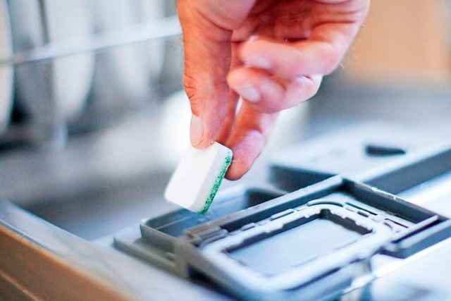 Autonomer Geschirrsp�ler sperrt 22-J�hrige in Bad ein