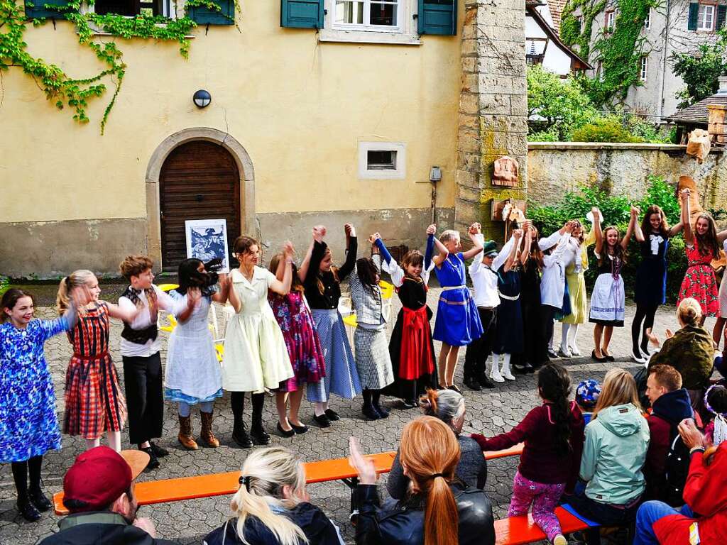 Das Spektakel mit 250 Akteuren brachte Theaterstcke, mittelalterliches Marktgeschehen, den Wettstreit der Gaukler und vieles mehr in die historische Altstadt.