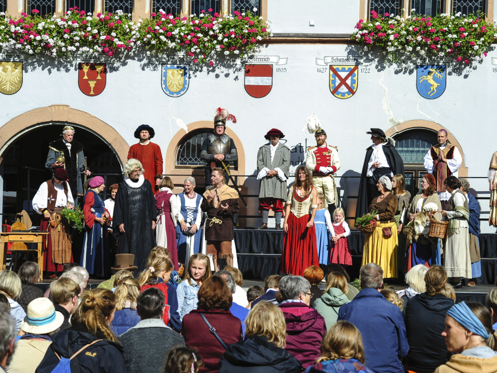 Das Spektakel mit 250 Akteuren brachte Theaterstcke, mittelalterliches Marktgeschehen, den Wettstreit der Gaukler und vieles mehr in die historische Altstadt.