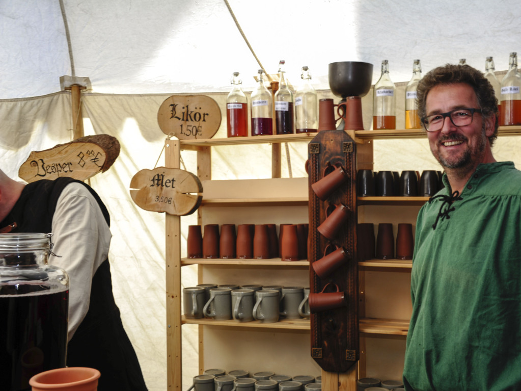 Das Spektakel mit 250 Akteuren brachte Theaterstcke, mittelalterliches Marktgeschehen, den Wettstreit der Gaukler und vieles mehr in die historische Altstadt.