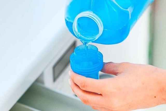 Wie unterscheiden sich Color- und Feinwaschmittel?