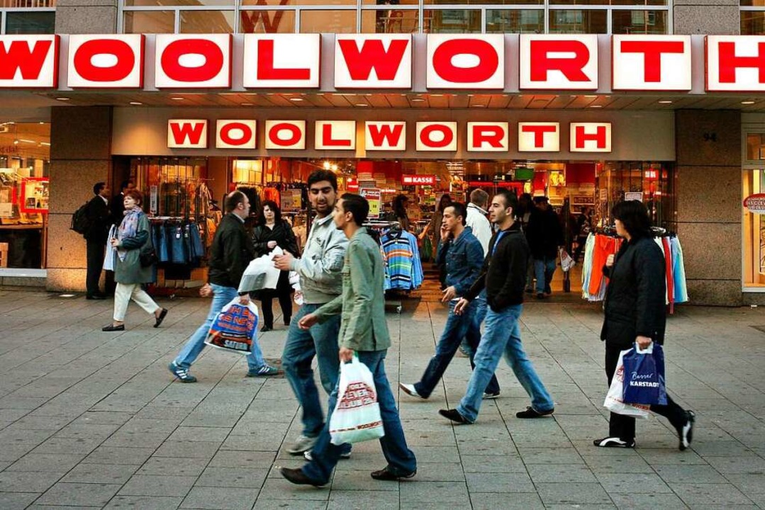 Momentan gibt es 500 Woolworth-Filiale...and. Das Unternehmen will expandieren.  | Foto: C3602 Frank Rumpenhorst