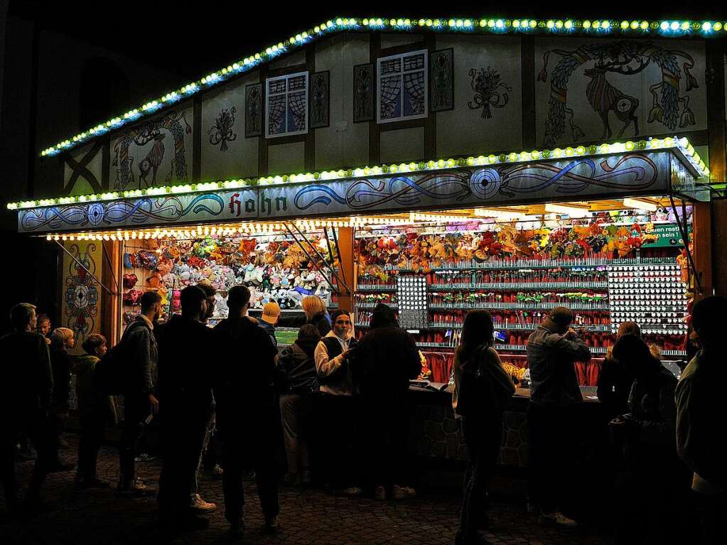 Die Friesenheimer und ihre Gste feierten beim Brgerfest.