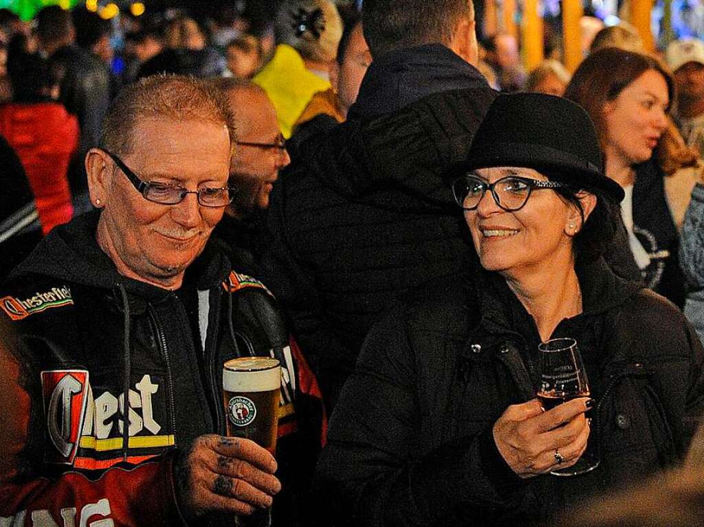 Die Friesenheimer und ihre Gste feierten beim Brgerfest.