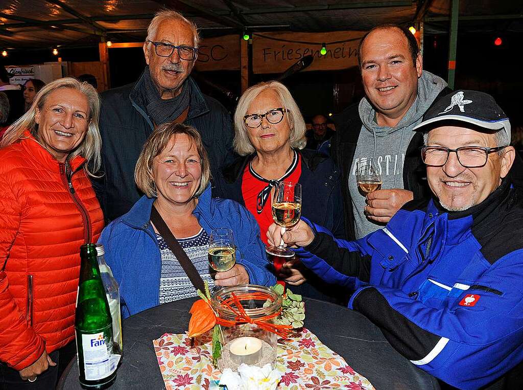 Die Friesenheimer und ihre Gste feierten beim Brgerfest.