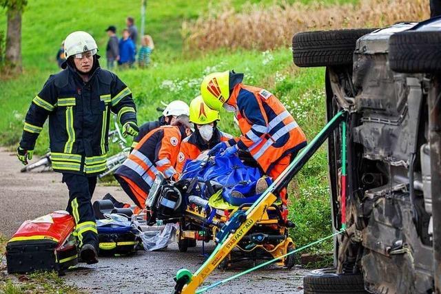 Fotos: 270 Rettungskräfte absolvieren Großübung in Ehrenkirchen