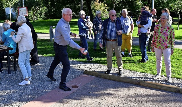 Auf reges Interesse stie die  Einweih...latzes in den Wyhlener Montagsmatten.   | Foto: Heinz und Monika Vollmar