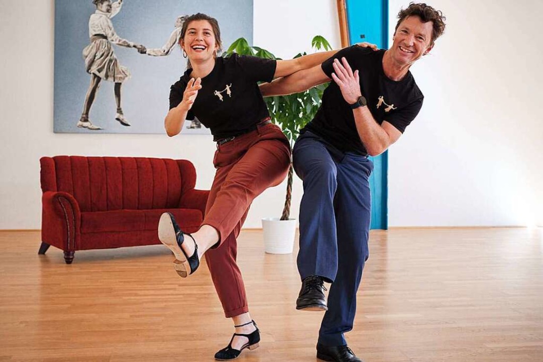 Stephen Kellett und Piret tanzen Lindy Hop.  | Foto: Lindy Corner