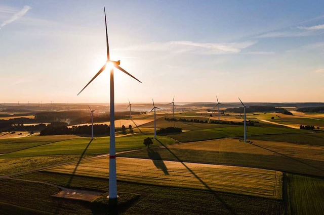 Brokratische Hrden fr die Windkraft sollen abgebaut werden.  | Foto: Tom Weller (dpa)