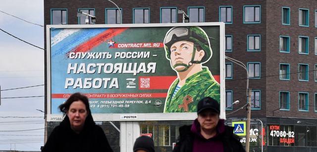 Die Teilmobilmachung drfte den Krieg ...n vieler russischer Familien bringen.   | Foto: OLGA MALTSEVA (AFP)