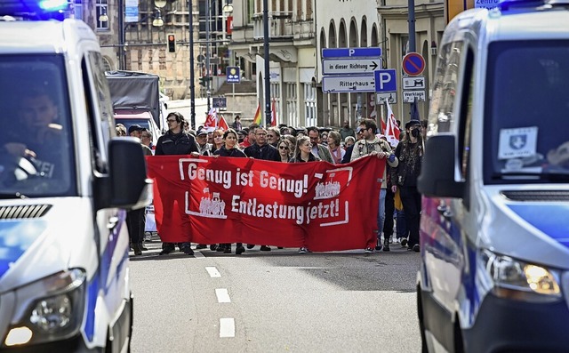 Bislang waren die Proteste gegen die hohen Energiepreise friedlich.  | Foto: Heiko Rebsch (dpa)