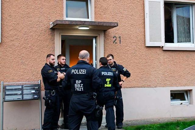 Wenn die Polizei vor der Tre steht - was knnen Unbeteiligte tun?