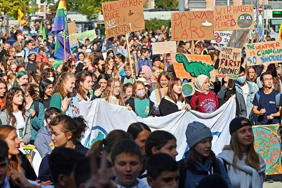 Rund 8000 Menschen streikten am Freitag in Freiburg für mehr Klimagerechtigkeit. (Foto: Michael Bamberger) Rund 8000 Menschen streikten am Freitag in Freiburg für mehr Klimagerechtigkeit. (Foto: Michael Bamberger)