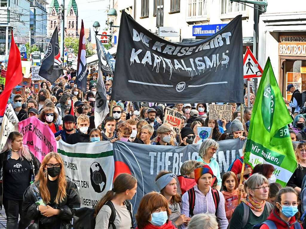 Rund 8000 Menschen streikten am Freitag in Freiburg fr mehr Klimagerechtigkeit.