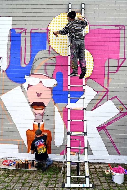 Graffiti-Künstler Smy (li.) und Fritz aus Freiburg  | Foto: Thomas Kunz