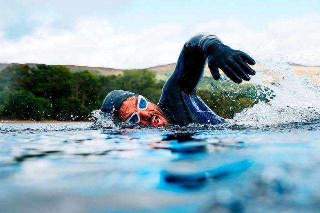 Extremschwimmer schwimmt mehr als 52 Stunden im Loch Ness