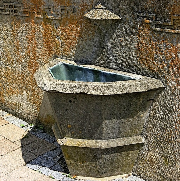 Der stillgelegte Brunnen an der Martinstraße.  | Foto: Erhard Morath