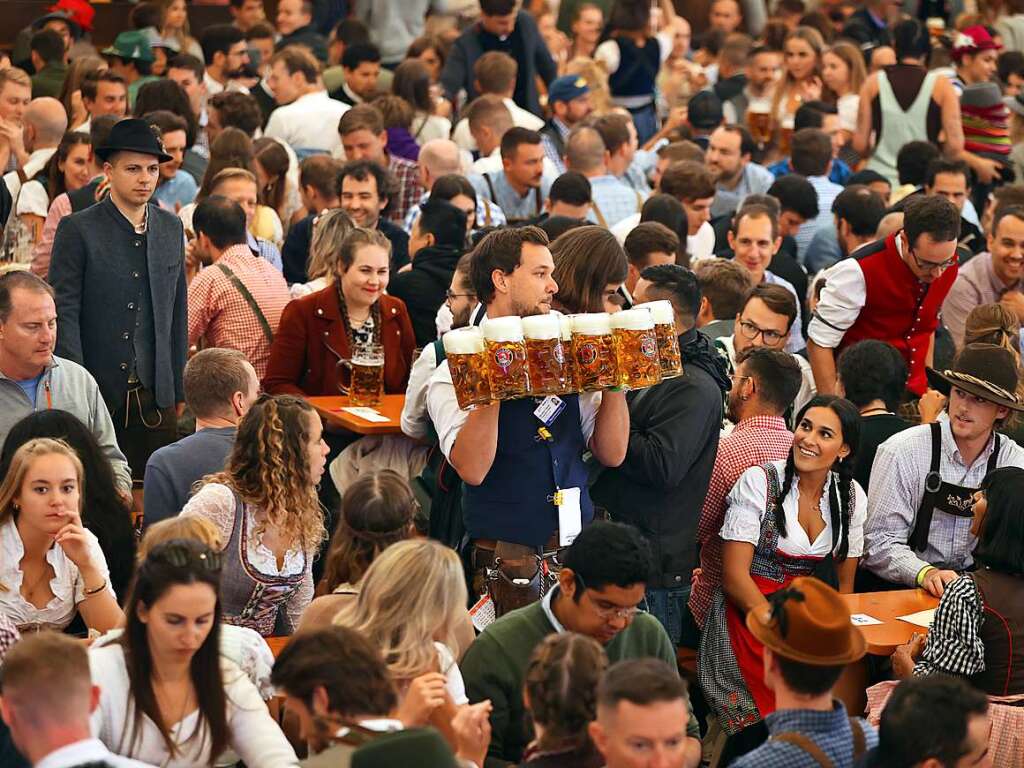 Fotos: Party, Promis und Promille auf dem Oktoberfest 2022 in Mnchen