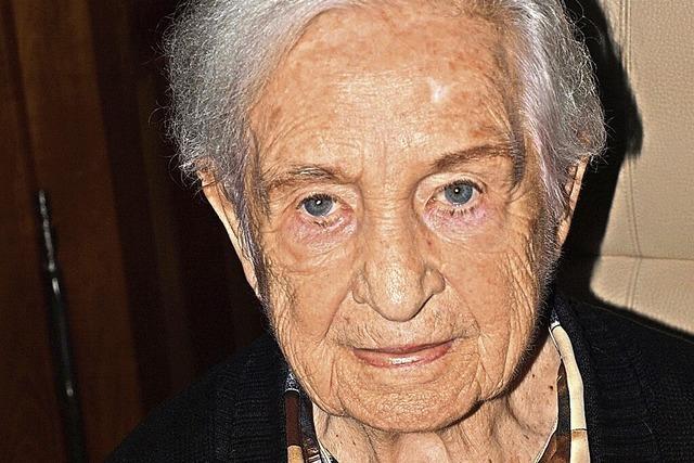 Margot Hengherr, die frühere Wirtin des Café Pape in Lörrach, wird 95 Jahre alt