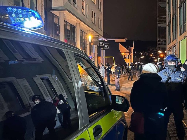 Bei der unbewilligten Kundgebung am 17...Gesprch mit der Polizei (Symbolfoto).  | Foto: Jonas Hirt