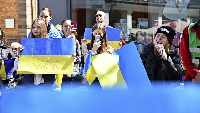 Menschen aus der Ukraine sind in Lrra...ingung stellt die Stadt vor Probleme.   | Foto: Barbara Ruda