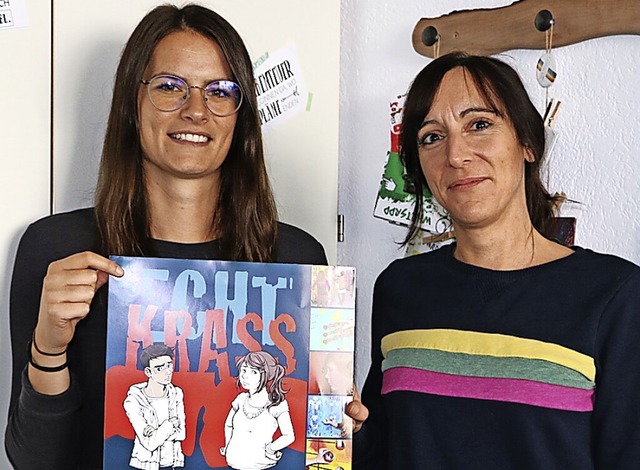 Julia Betz (links) und Marina Ngele (... &#8222;Echt krass!&#8220; involviert.  | Foto: Martha Weishaar