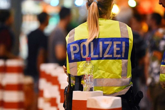 Polizistin in Basel  | Foto: Jonas Hirt