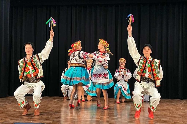 Auftritt der ukrainischen Folkloregrup...na Ruta   im Albaneum in Bad Krozingen  | Foto: Mario Schneberg
